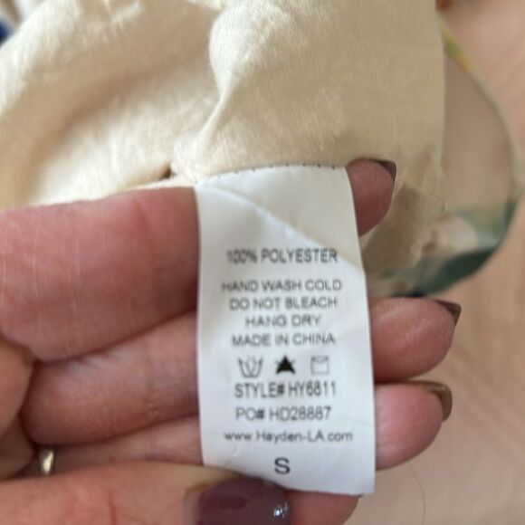 GUC Hayden Abstract Top(size small) - Picture 8 of 9